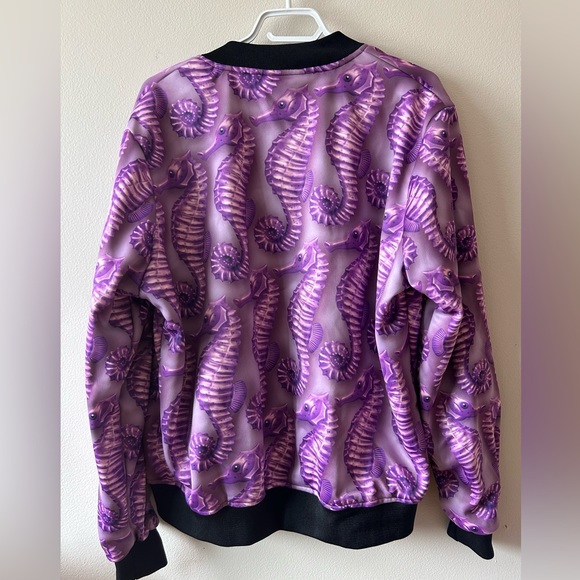 Purple jacket with seahorse - Picture 2 of 2